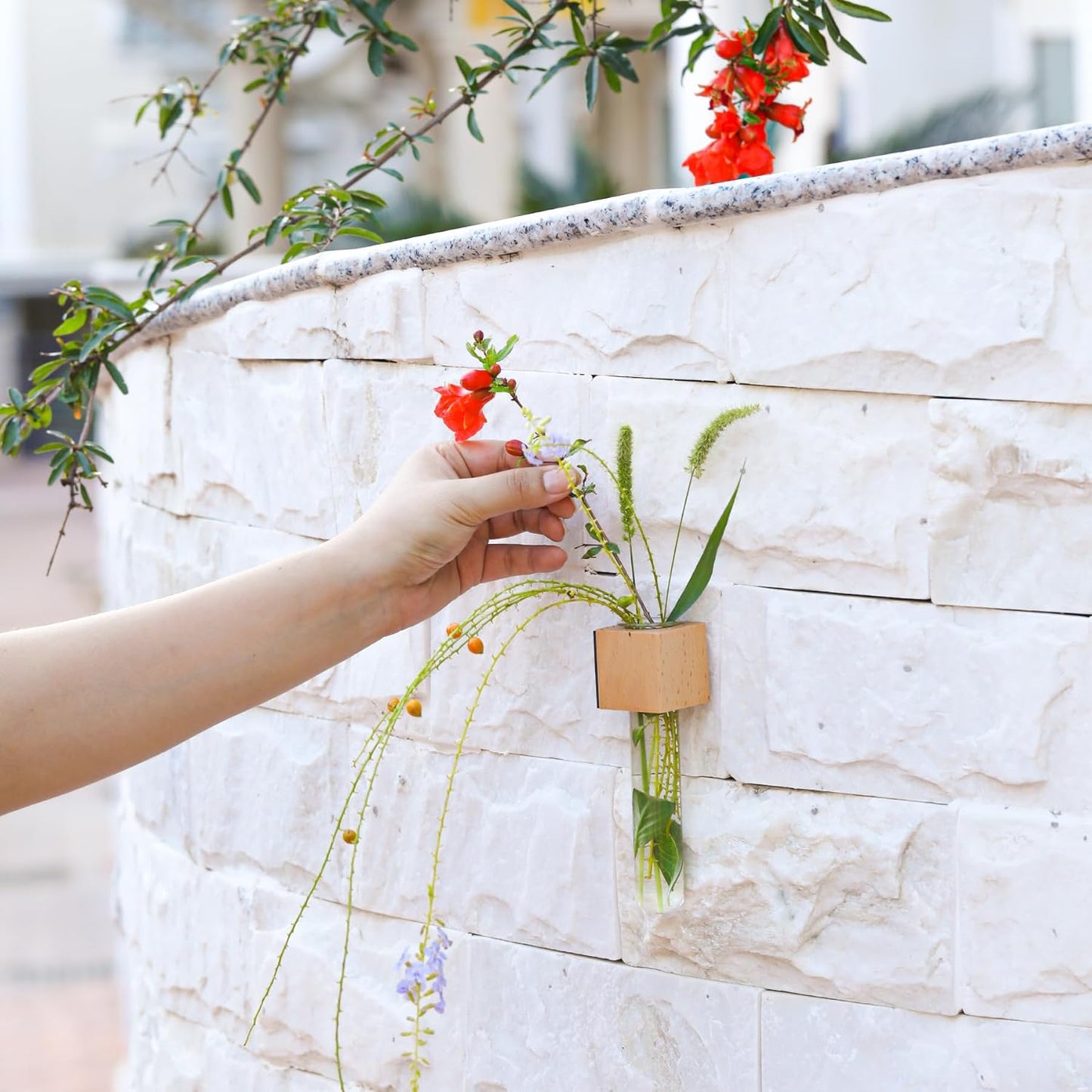 🌿 Mini Wooden Magnetic Glass Vase