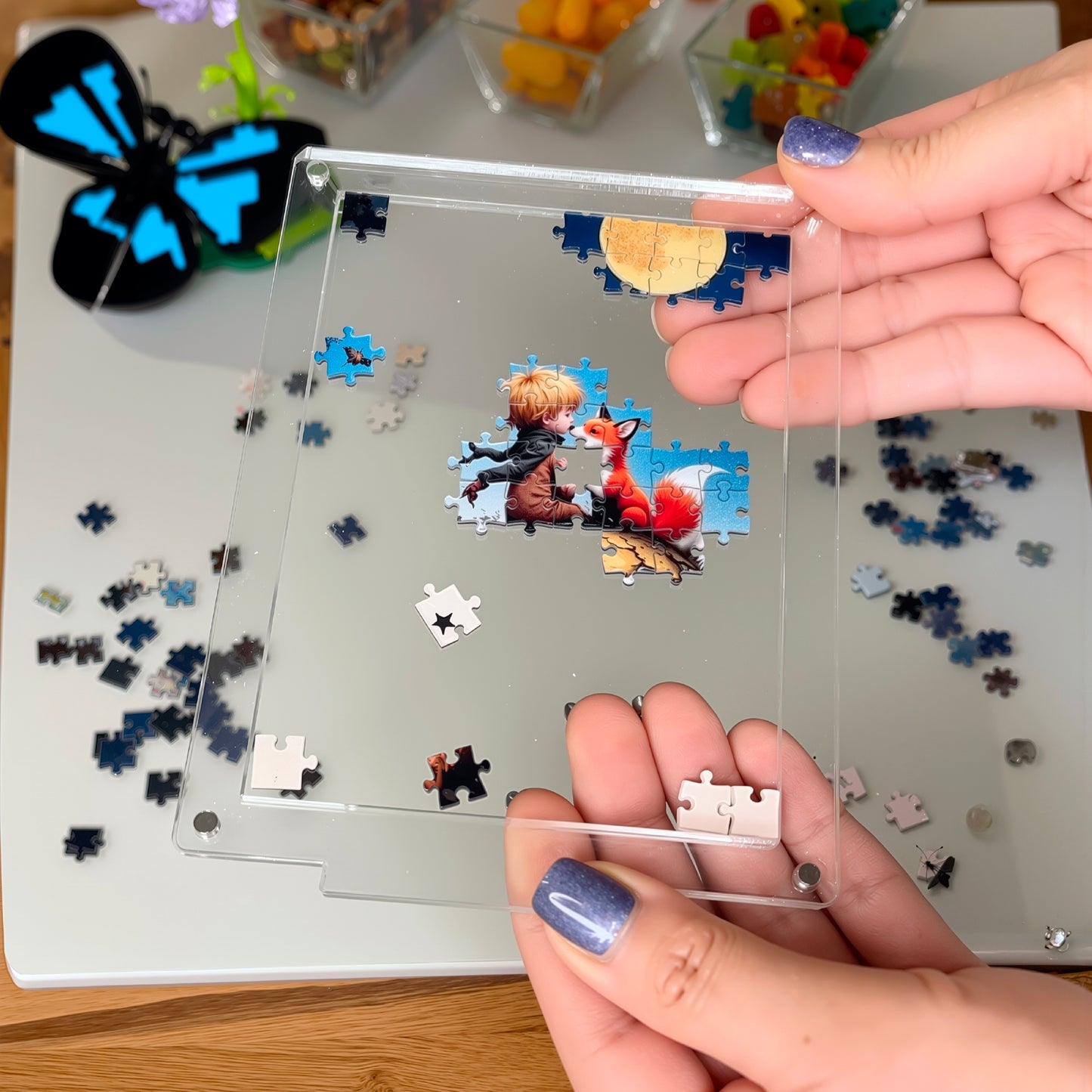 Acrylic Frame Puzzle | Magnetic Display Jigsaw Puzzle (140 Pieces) – Yay Play